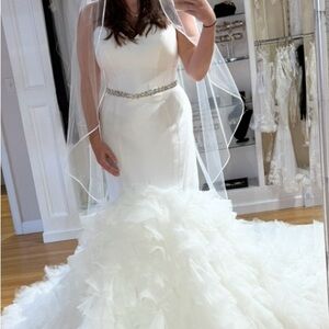 Ivory Satin Trim Veil